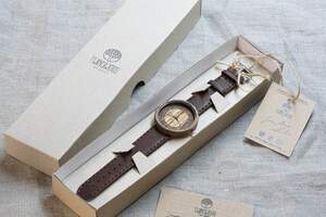 Часы из дерева Тайбэй 2.