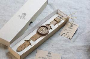 Часы из дерева Тайбэй 2.